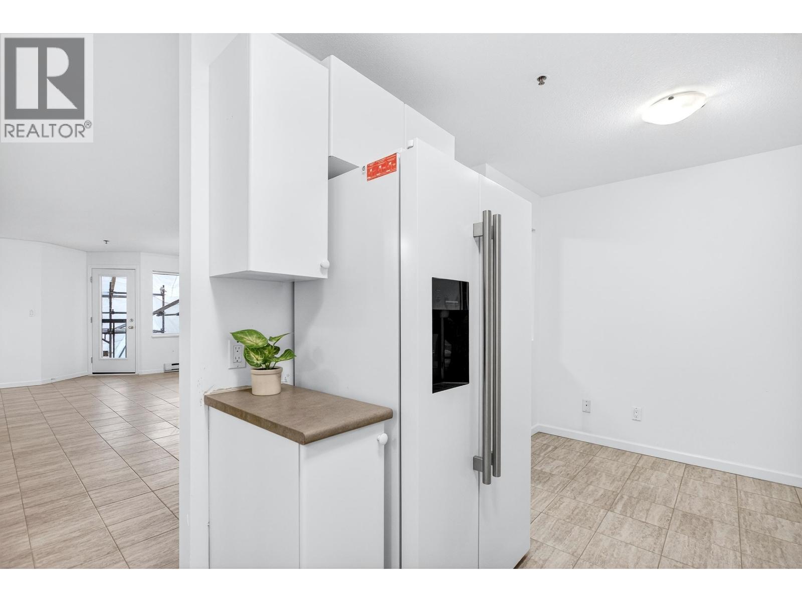 403 22351 ST ANNE AVENUE, Maple Ridge