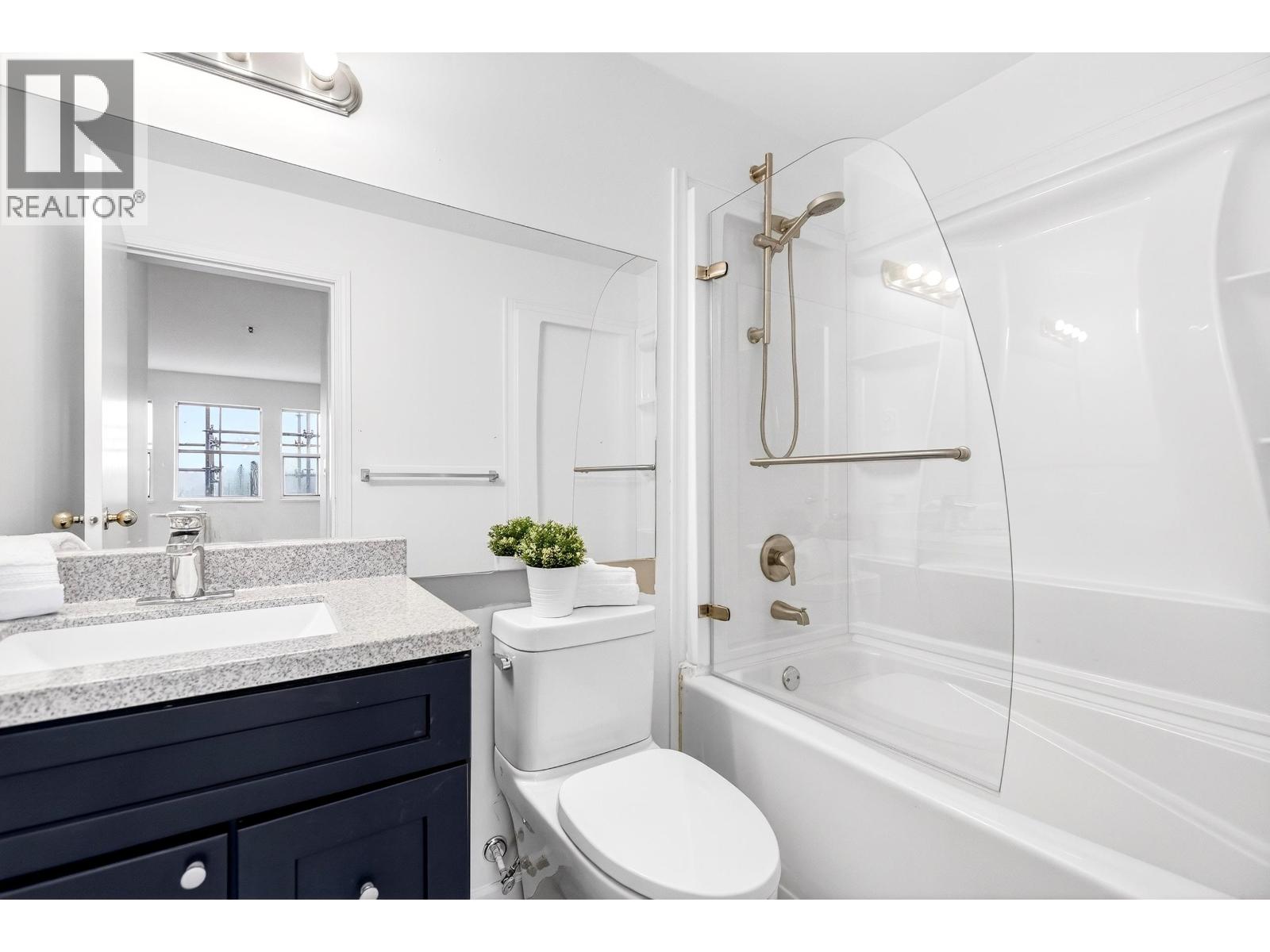 403 22351 ST ANNE AVENUE, Maple Ridge