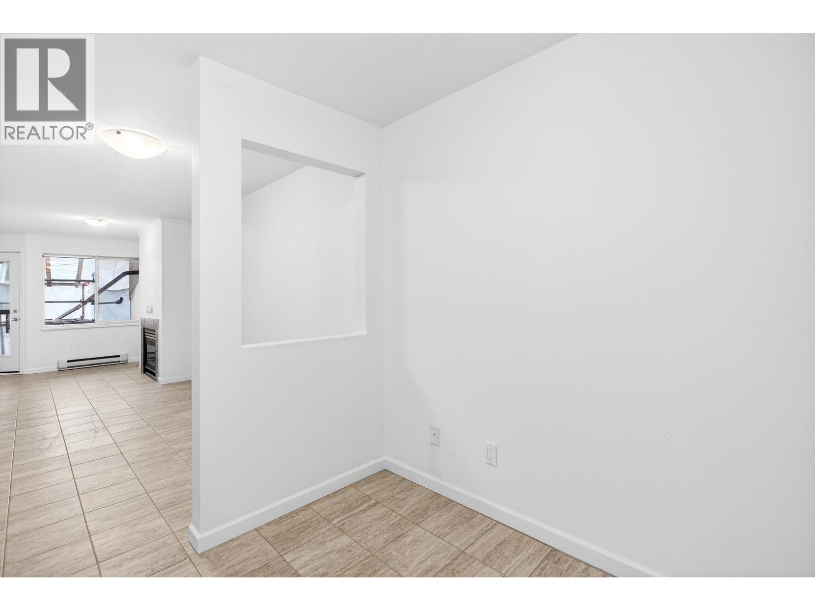 403 22351 ST ANNE AVENUE, Maple Ridge