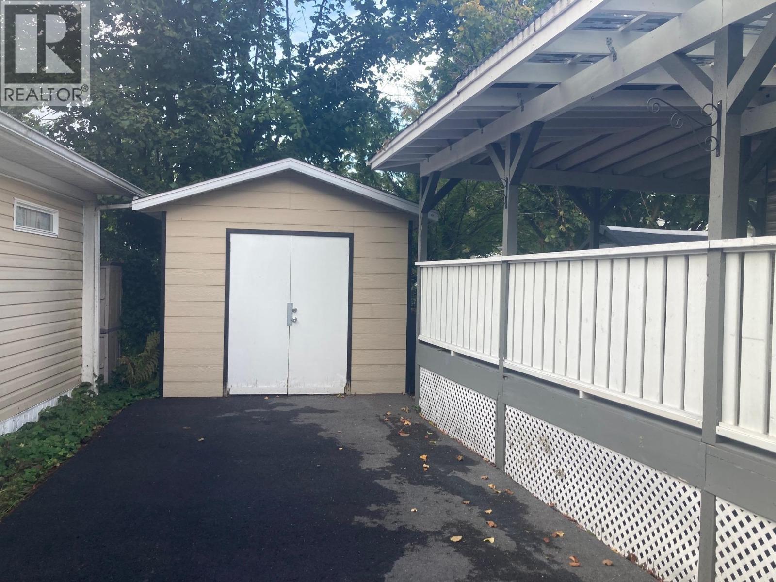 247 TOMAHAWK AVENUE, West Vancouver