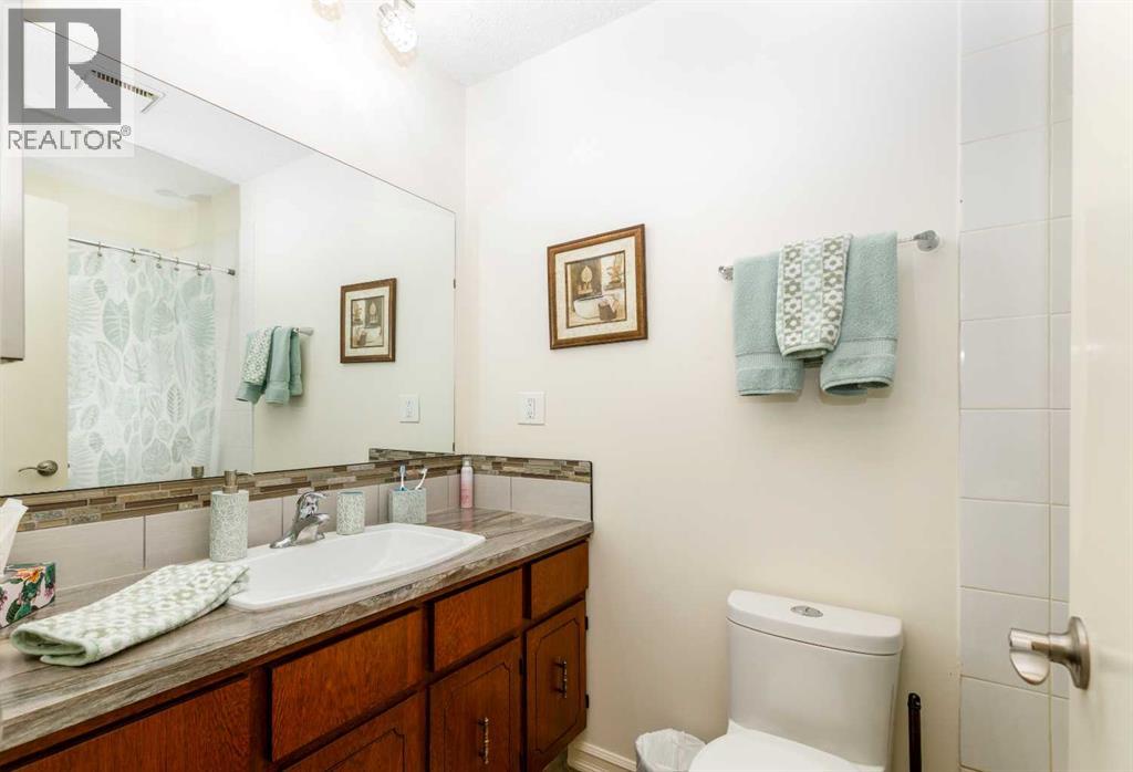 7 Berry Avenue, Red Deer