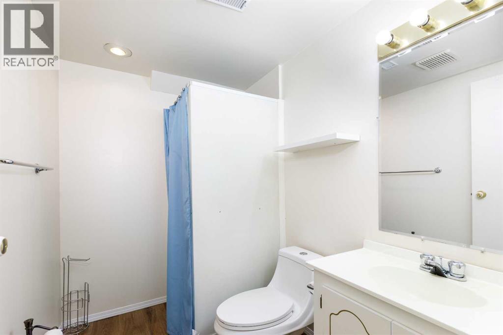 7 Berry Avenue, Red Deer