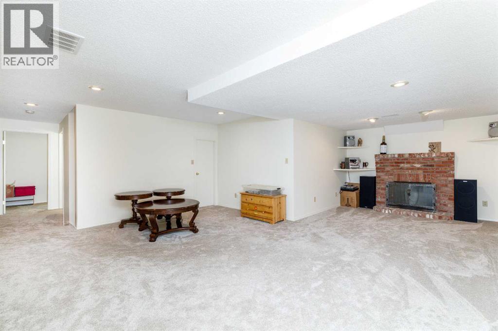 7 Berry Avenue, Red Deer