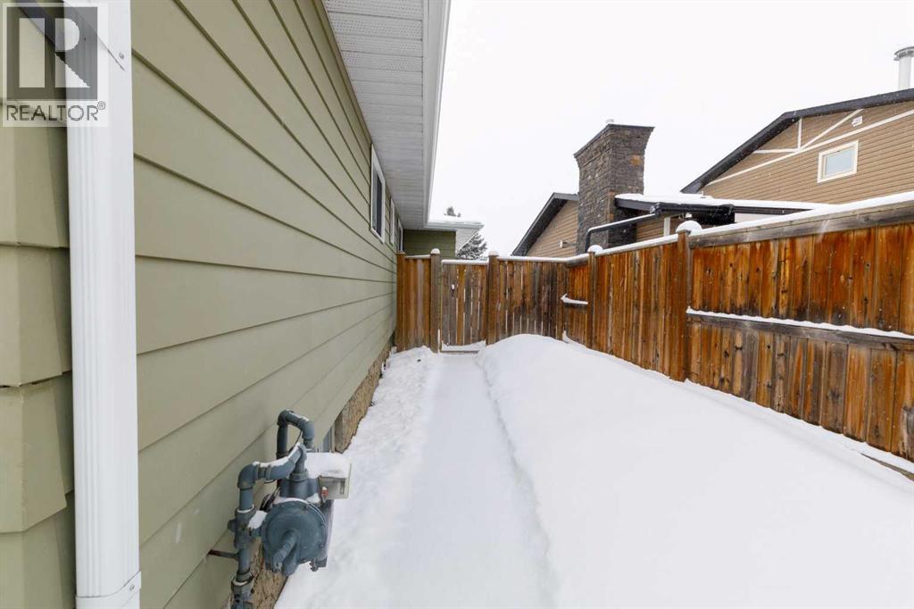 7 Berry Avenue, Red Deer