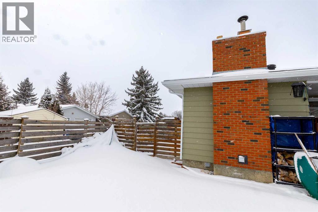 7 Berry Avenue, Red Deer