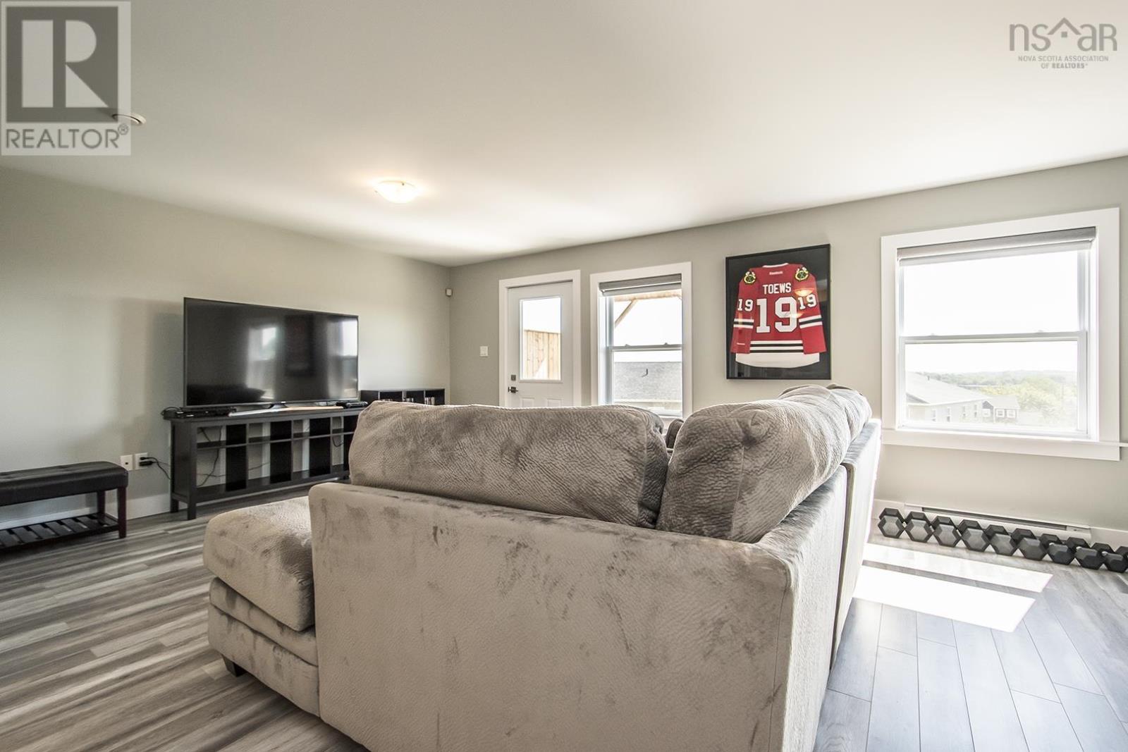 Property 33 of 46 of 99 Executive Drive