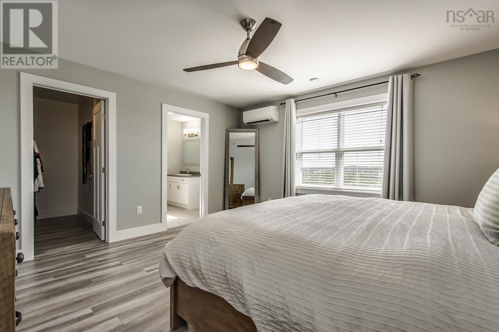 Property 24 of 46 of 99 Executive Drive