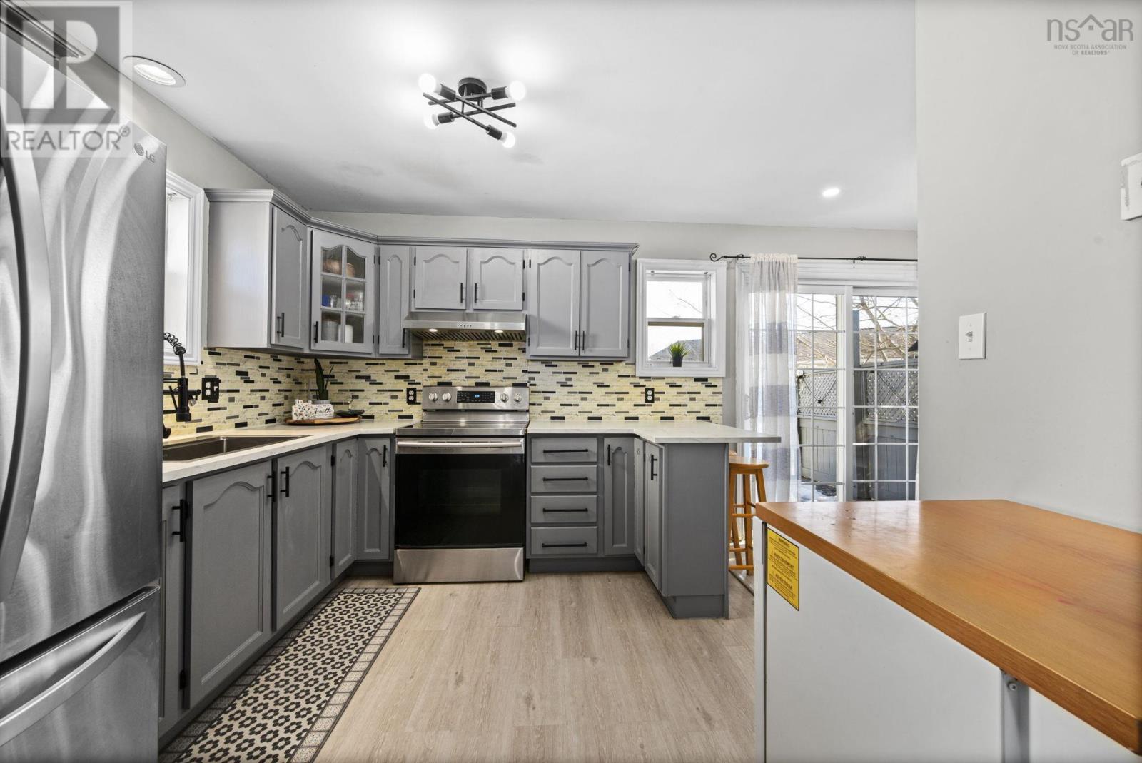 Property 7 of 25 of 7 Mathers Court