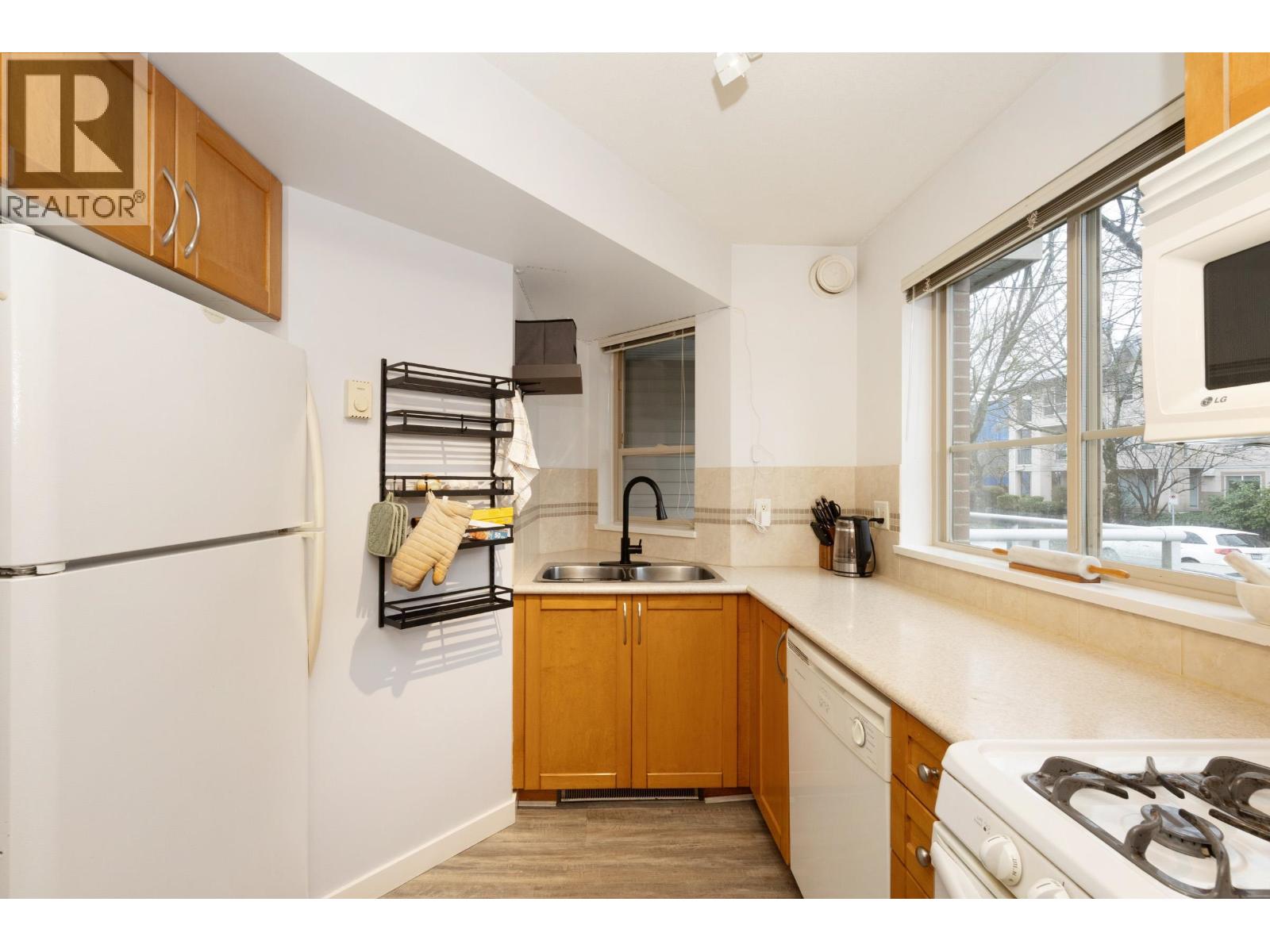 105 2432 WELCHER AVENUE, Port Coquitlam