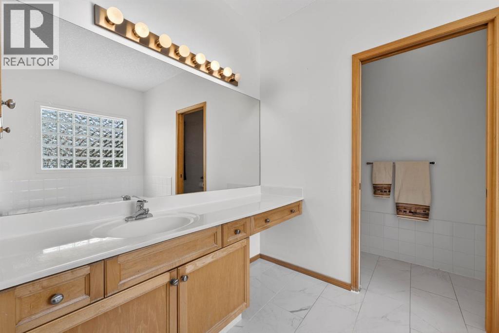 Single Family House Bungalow for Sale in  Sienna Ridge Landing SW Signal Hill Calgary 