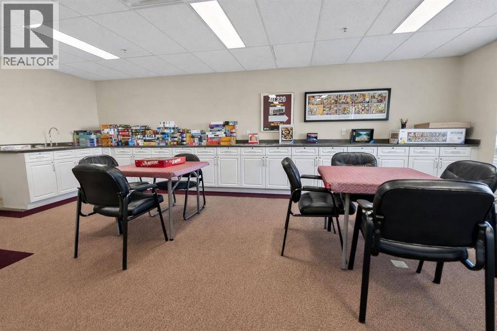 110, 1718 14 Avenue NW, Calgary, Alberta