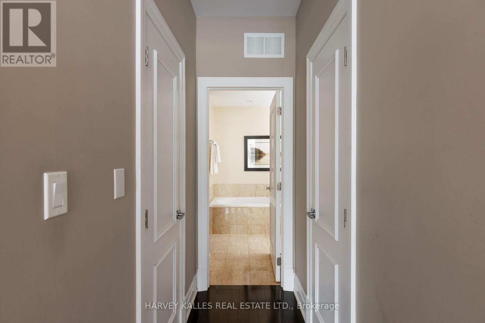 #304 51 YORK MILLS ROAD - 24