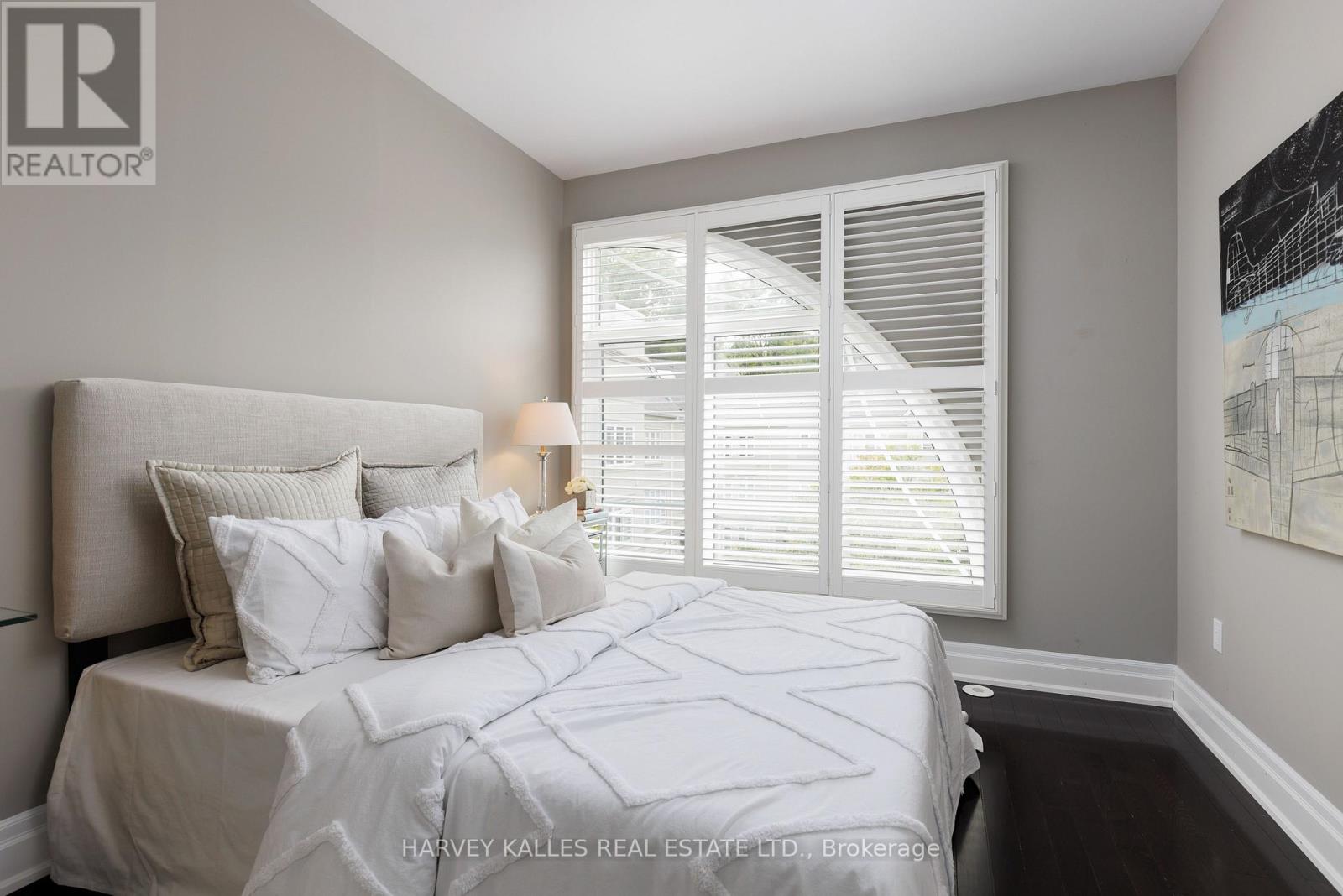 #304 51 YORK MILLS ROAD - 29