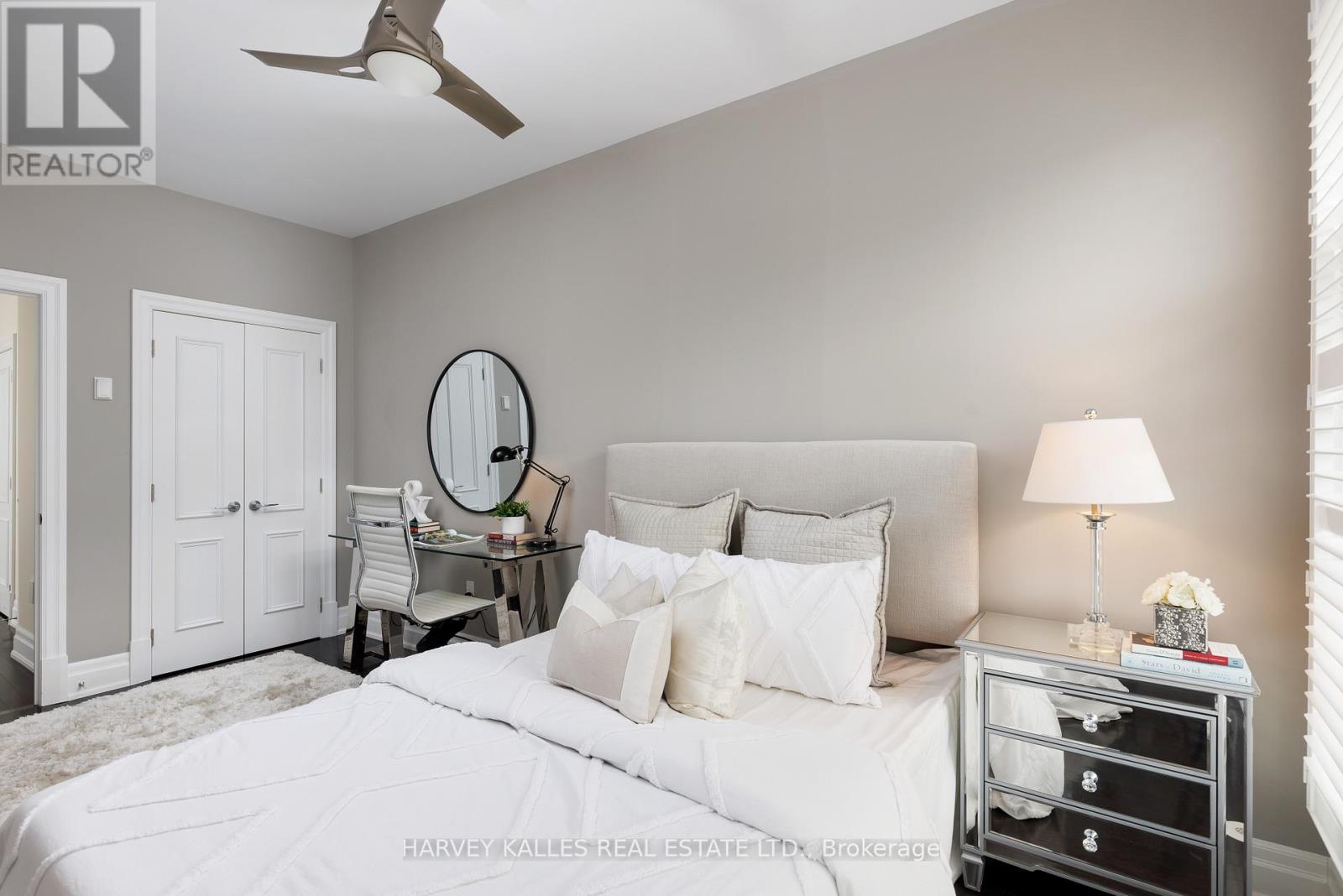 #304 51 YORK MILLS ROAD - 30