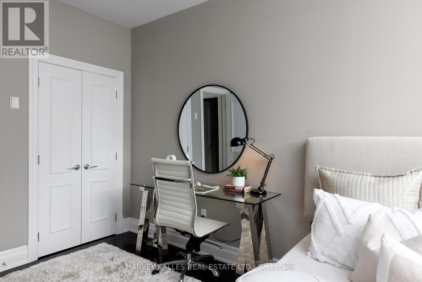 #304 51 YORK MILLS ROAD - 31