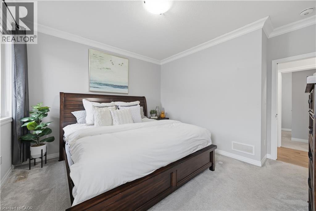 43 LOWRIE Crescent - 17