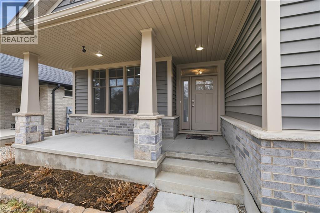 43 LOWRIE Crescent - 4