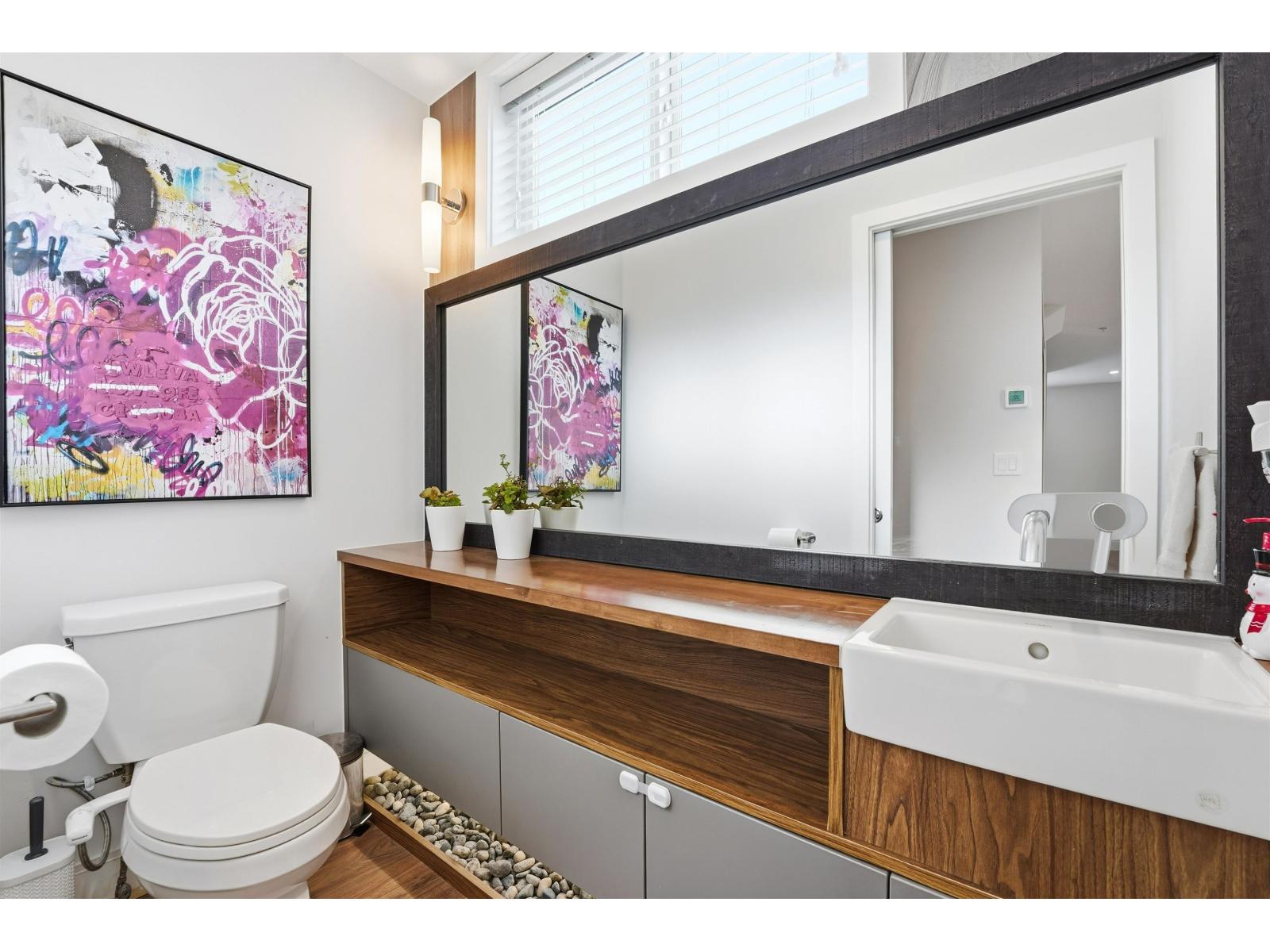 38 33209 CHERRY AVENUE, Mission