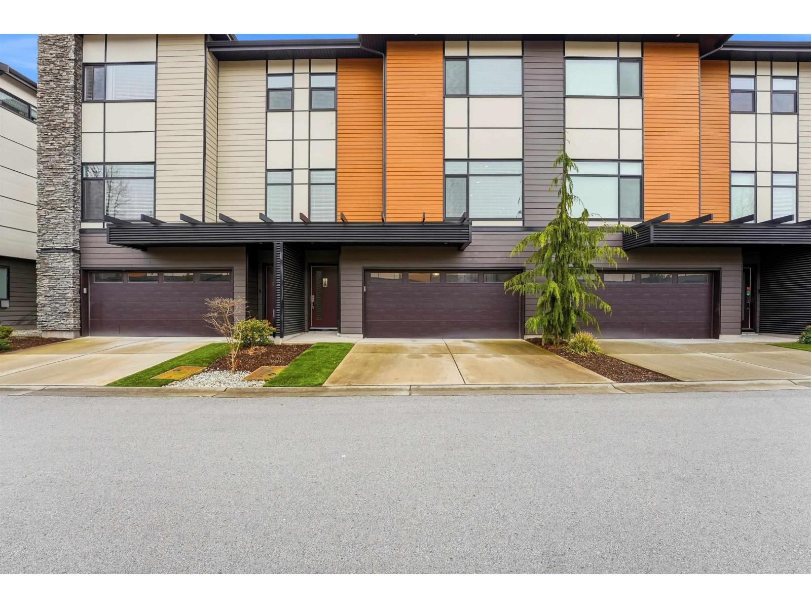 38 33209 CHERRY Avenue - photo 2