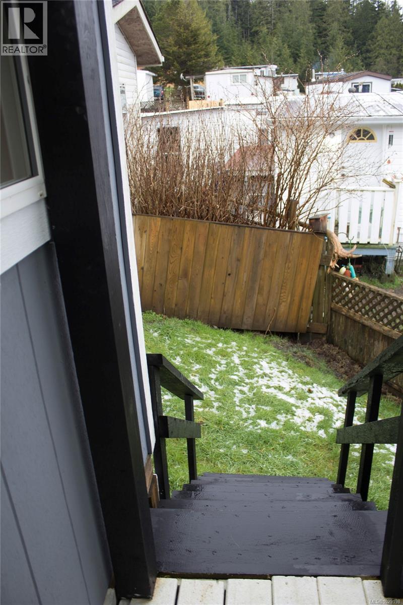 #74 5250 BEAVER HARBOUR RD - 31