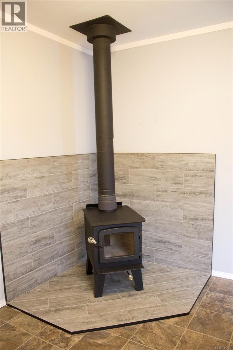 #74 5250 BEAVER HARBOUR RD - 7