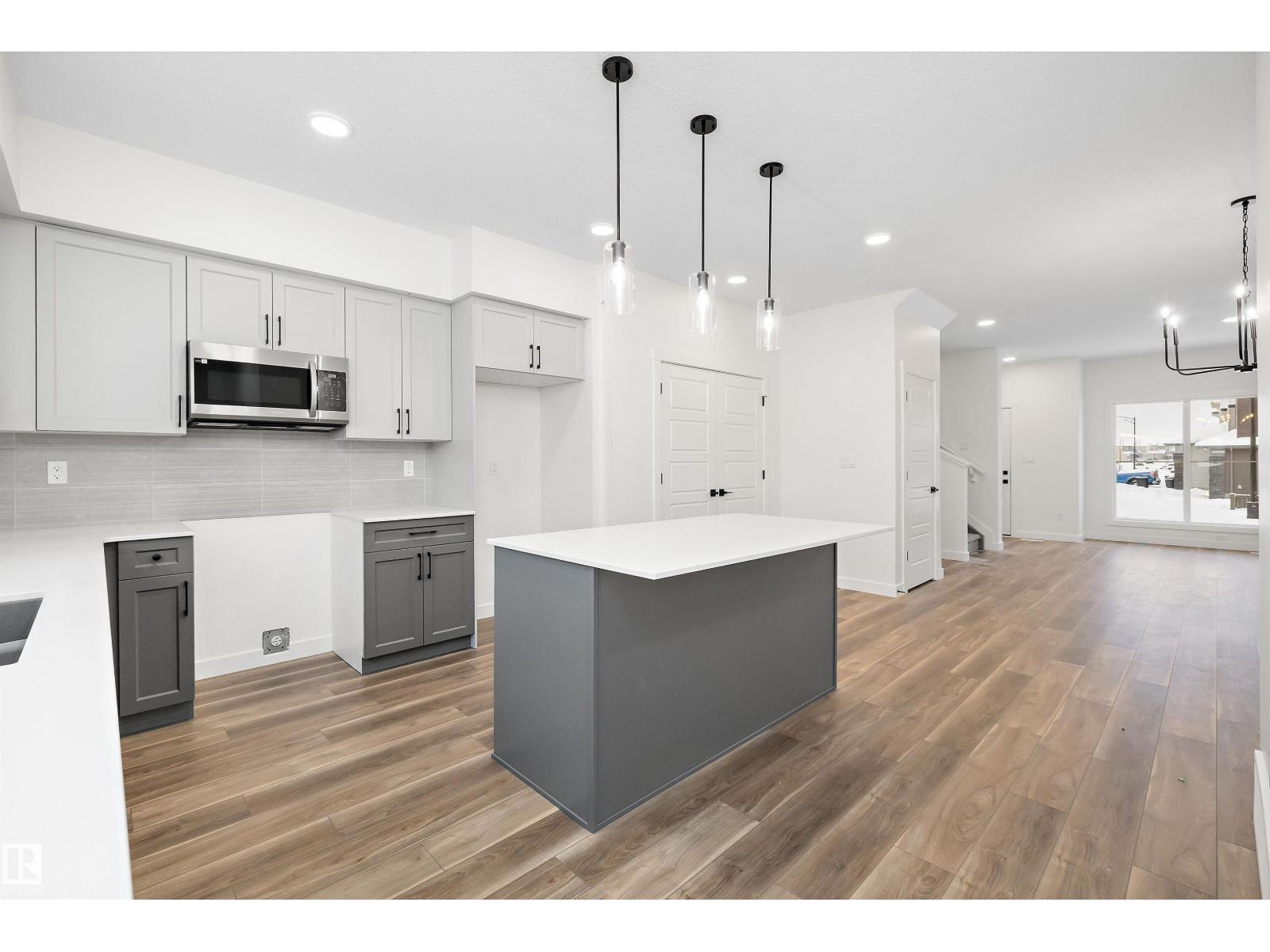 
          18103 85 Street NW
            <br/>
            <span>Edmonton</span>
            , 
            <span>AB</span>
             <span>T5Z0G6</span>
         - Photo 23