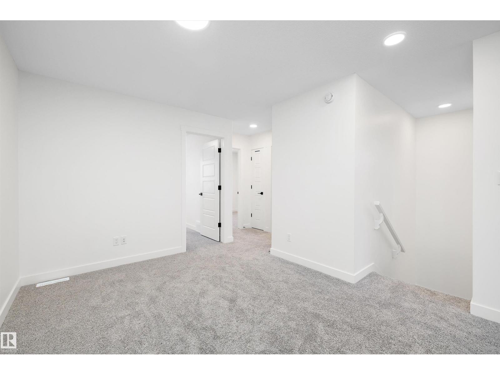 
          18103 85 Street NW
            <br/>
            <span>Edmonton</span>
            , 
            <span>AB</span>
             <span>T5Z0G6</span>
         - Photo 31