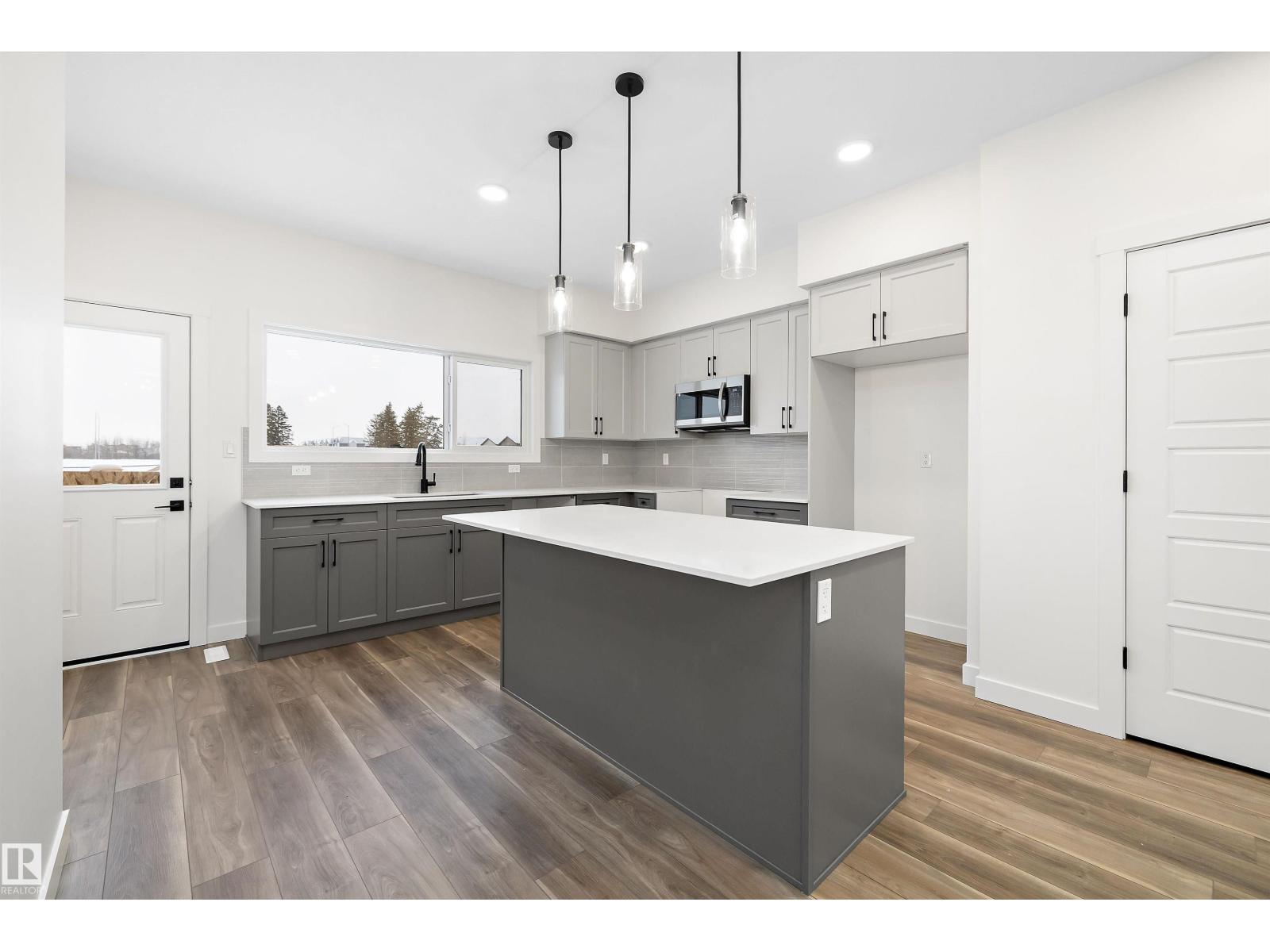 
          18103 85 Street NW
            <br/>
            <span>Edmonton</span>
            , 
            <span>AB</span>
             <span>T5Z0G6</span>
         - Photo 17