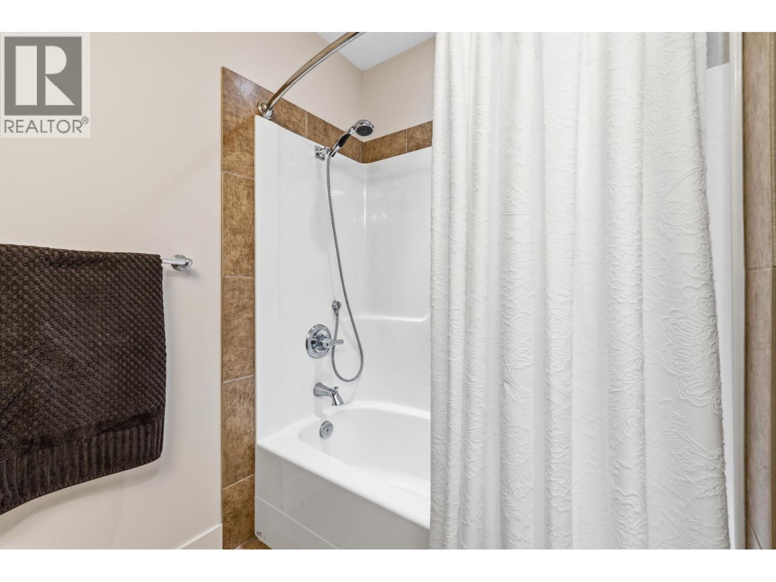  1792 Split Rail Place, Kelowna