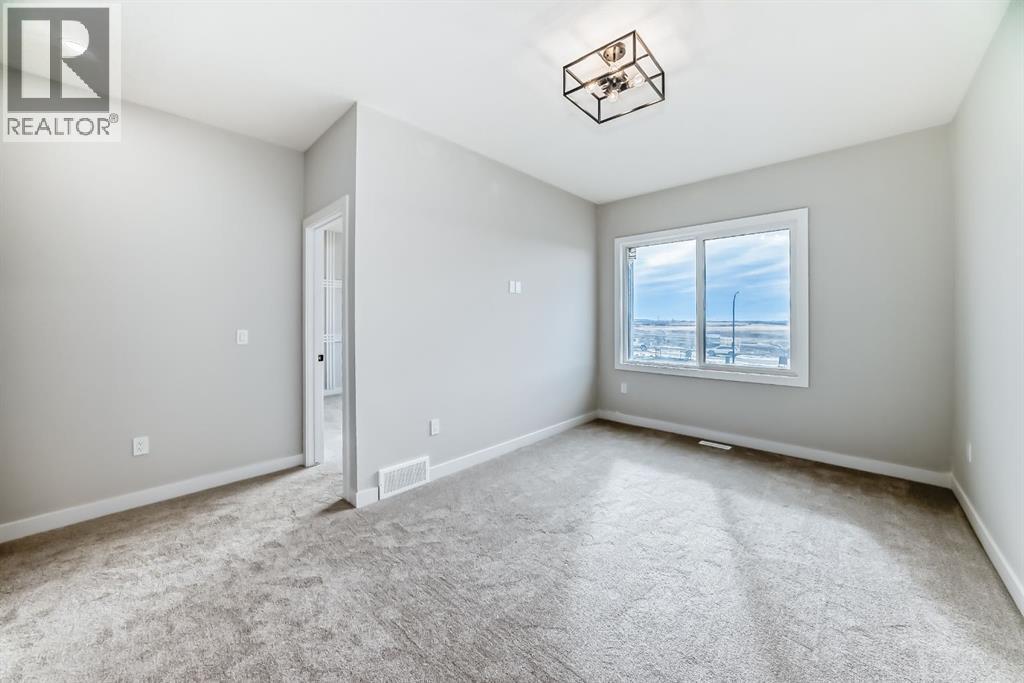 512 Heritage Boulevard, Cochrane