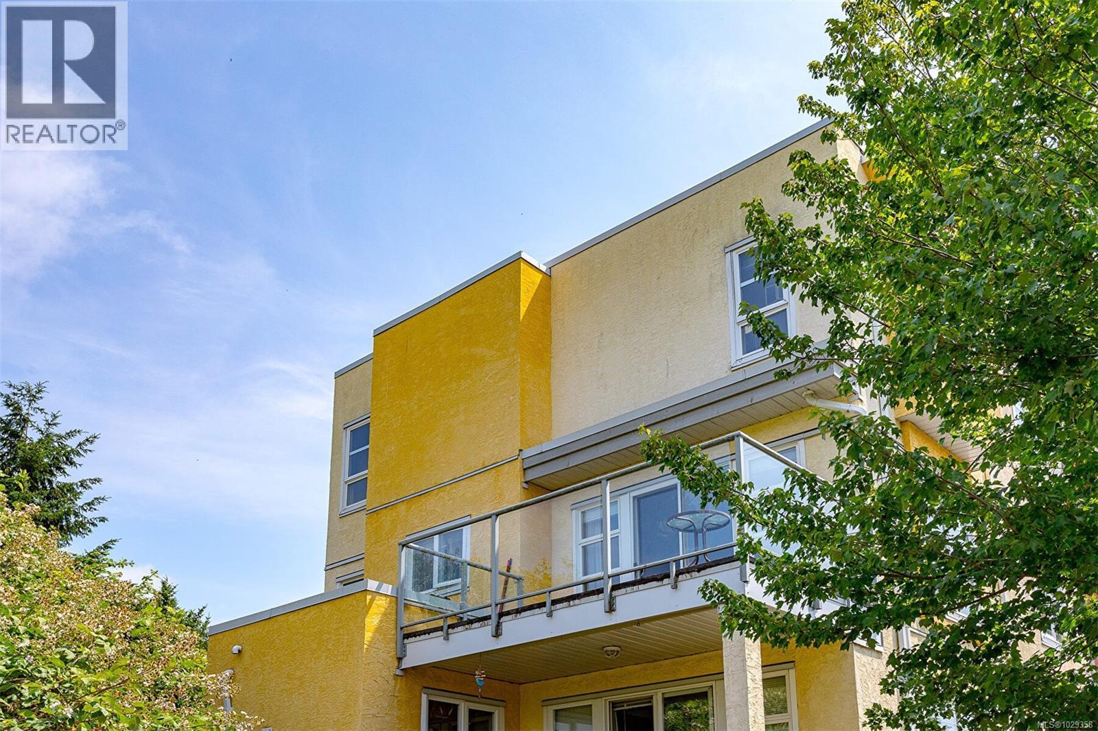 305 908 Brock Ave, Langford