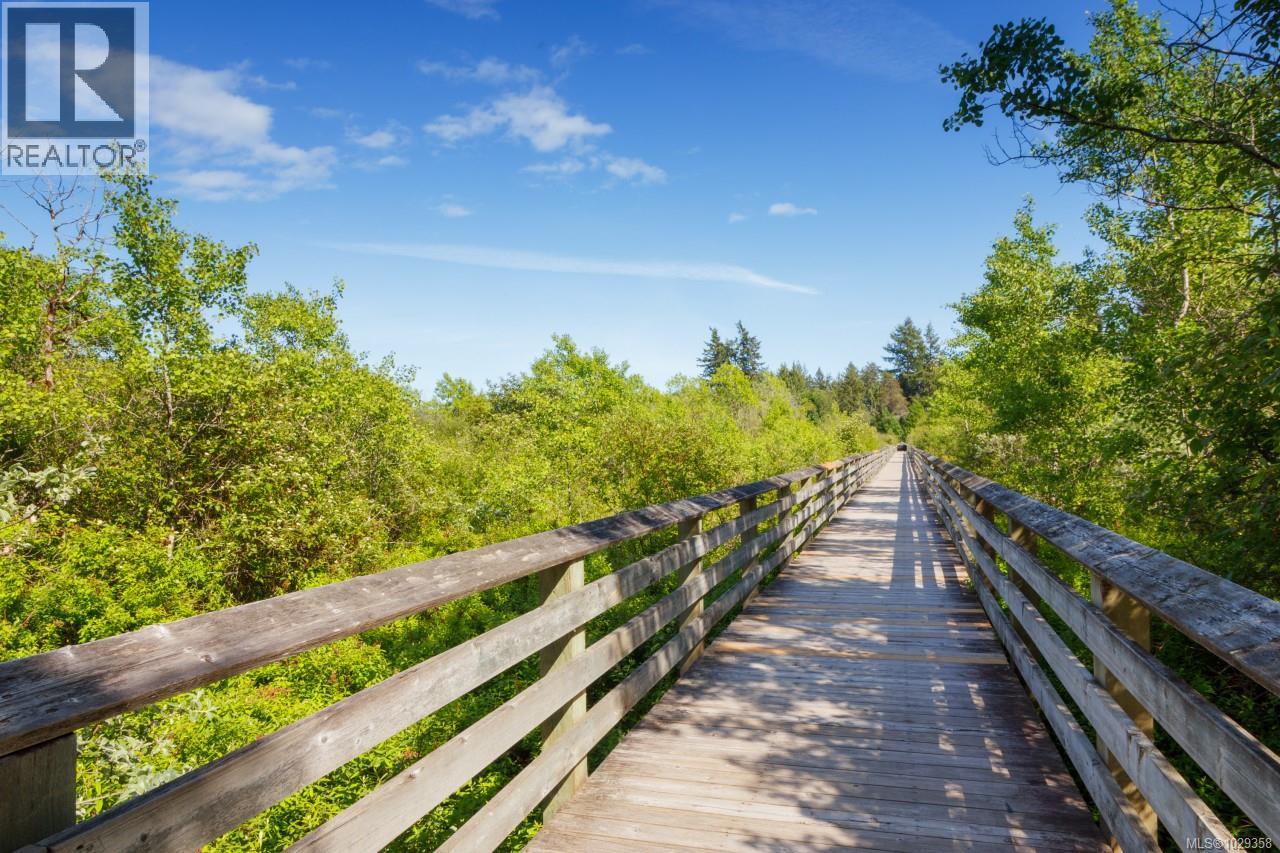 305 908 Brock Ave, Langford