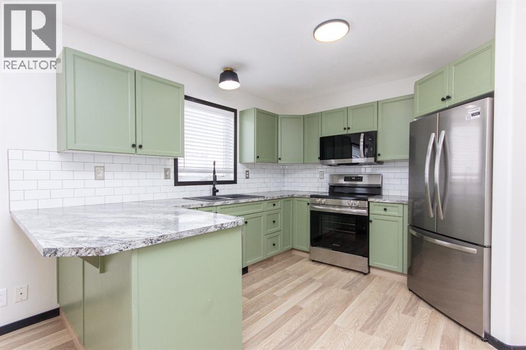 16 Johnson Close, Penhold