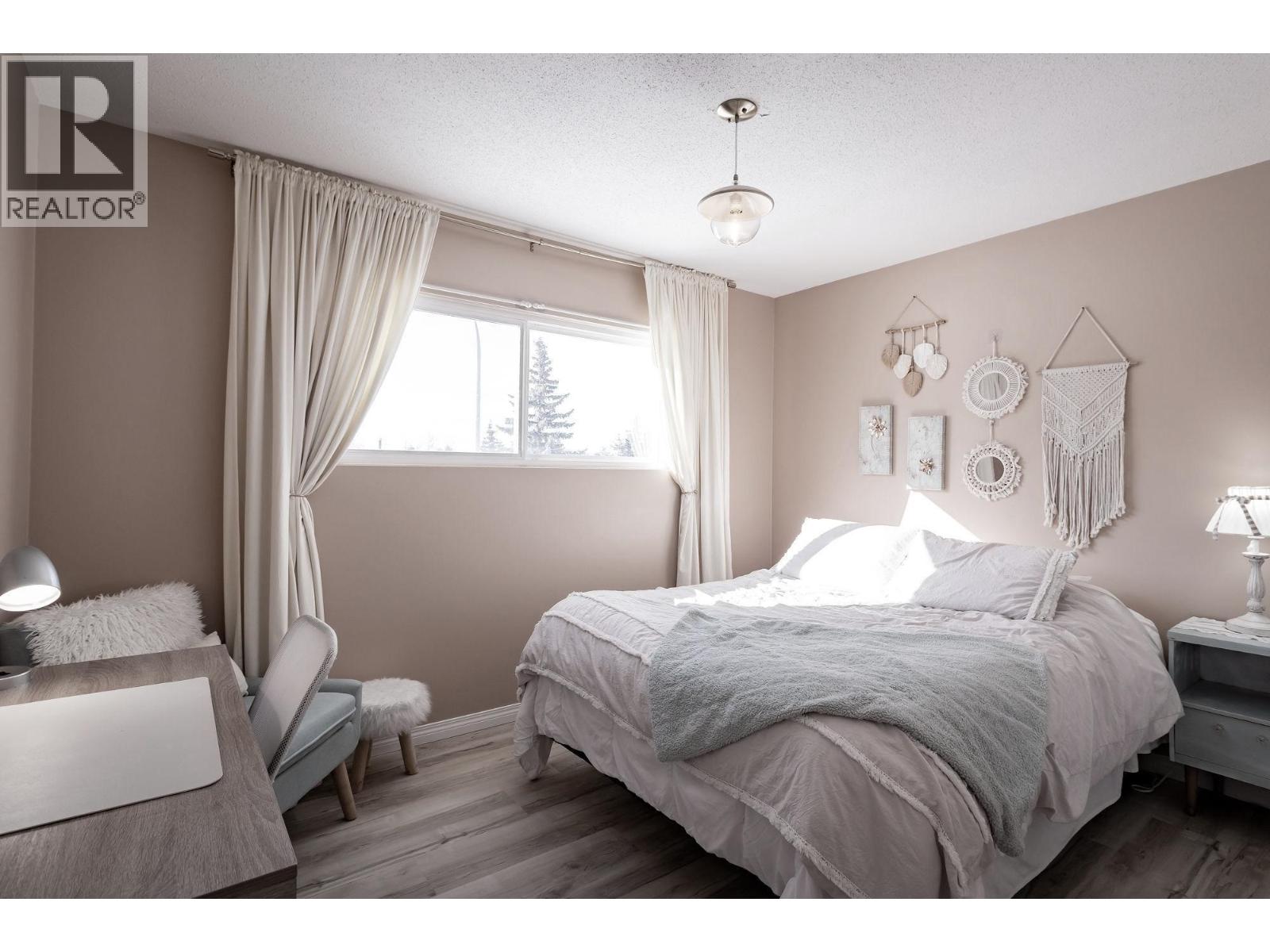 11323 94 STREET, Fort St. John