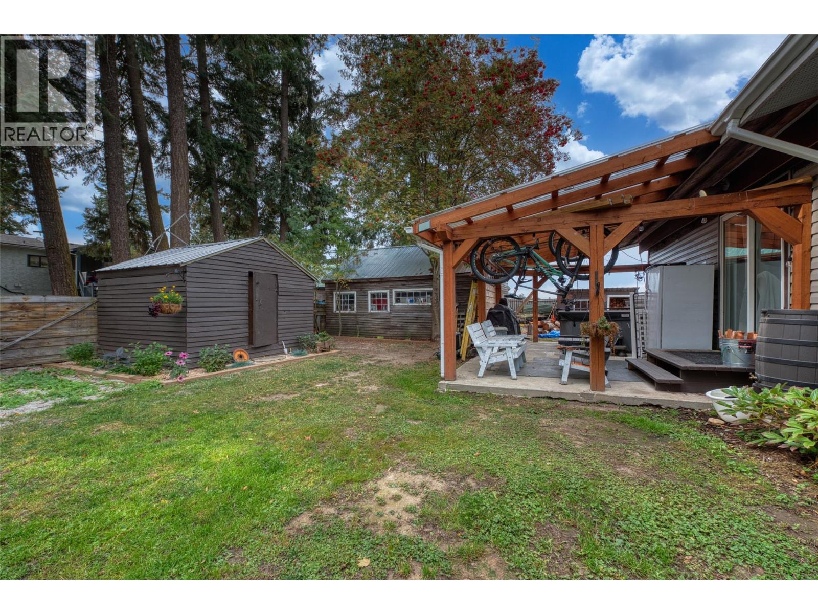 718 Fraser Road, Lumby