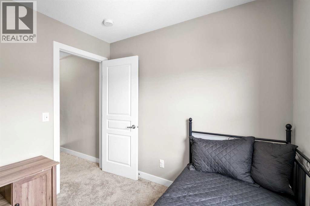 32 Horseshoe Crescent, Cochrane