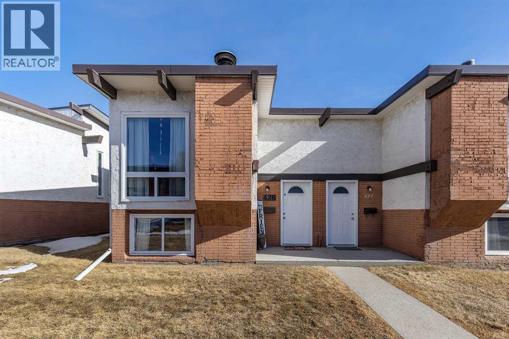 Single Family House Bi-level for Sale in  Pinemont Gate NE Pineridge Calgary 