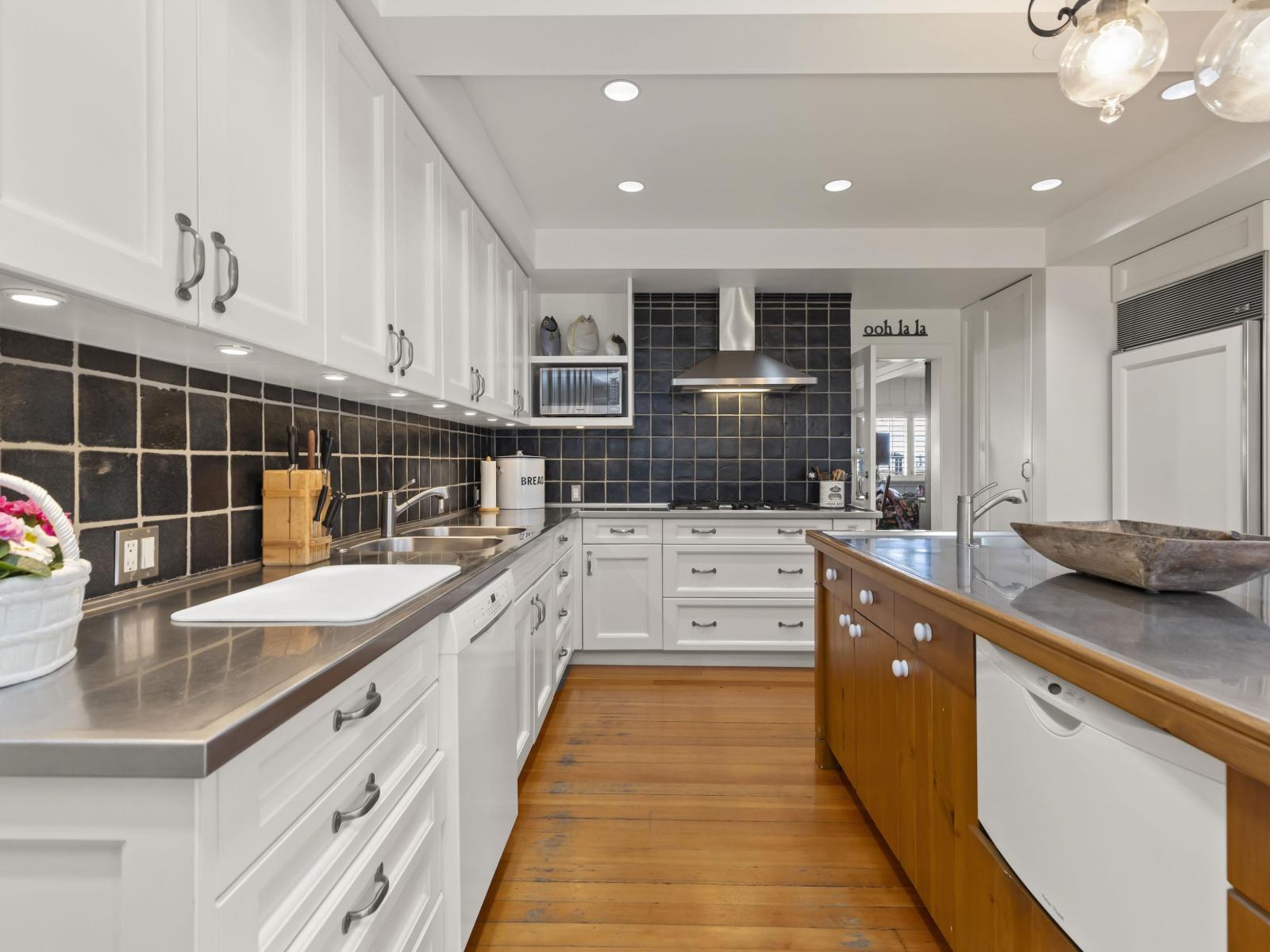 3002 O'HARA LANE, Surrey