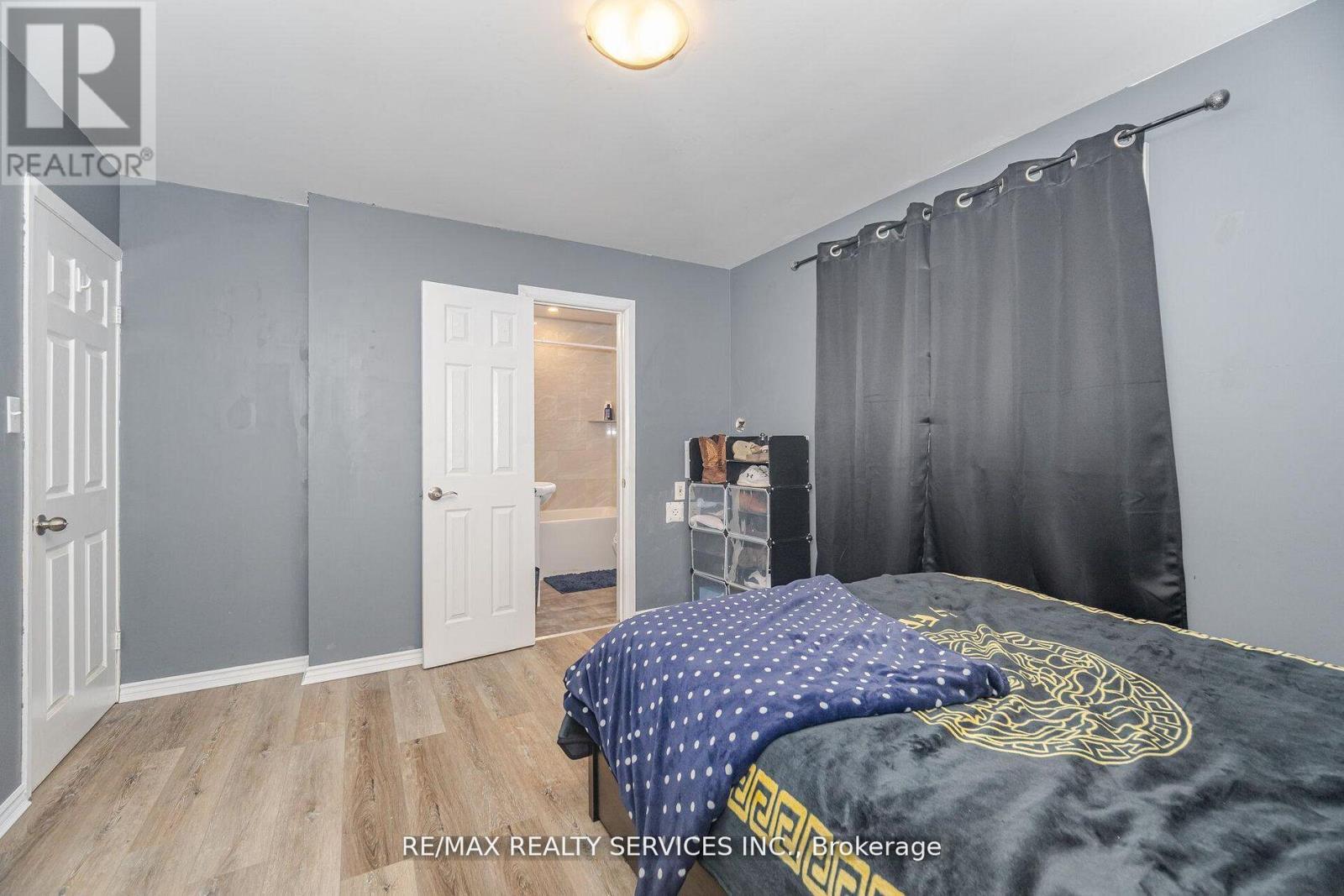 32 CALEDON STREET - 15