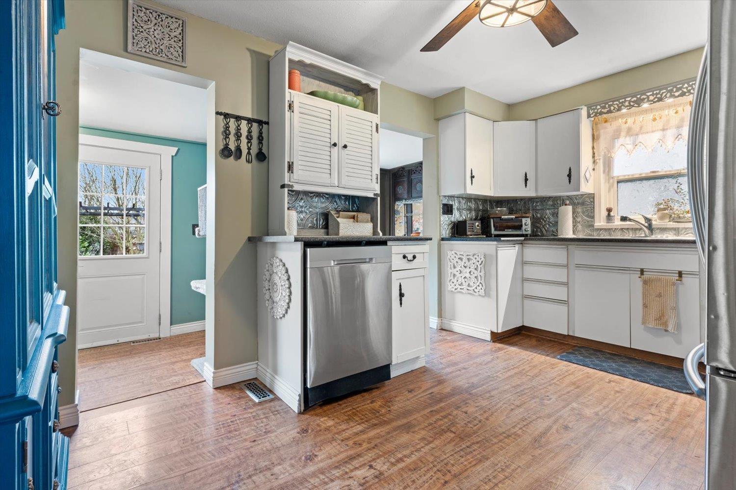 9448 COOTE STREET, Chilliwack Proper East, Chilliwack