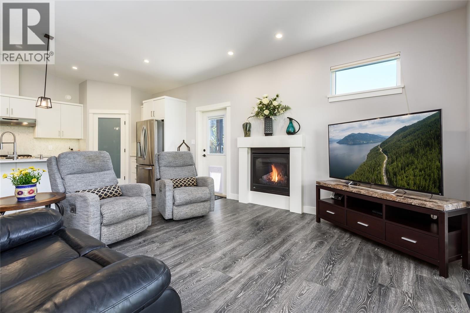 3310 TYLER PL - Image 3