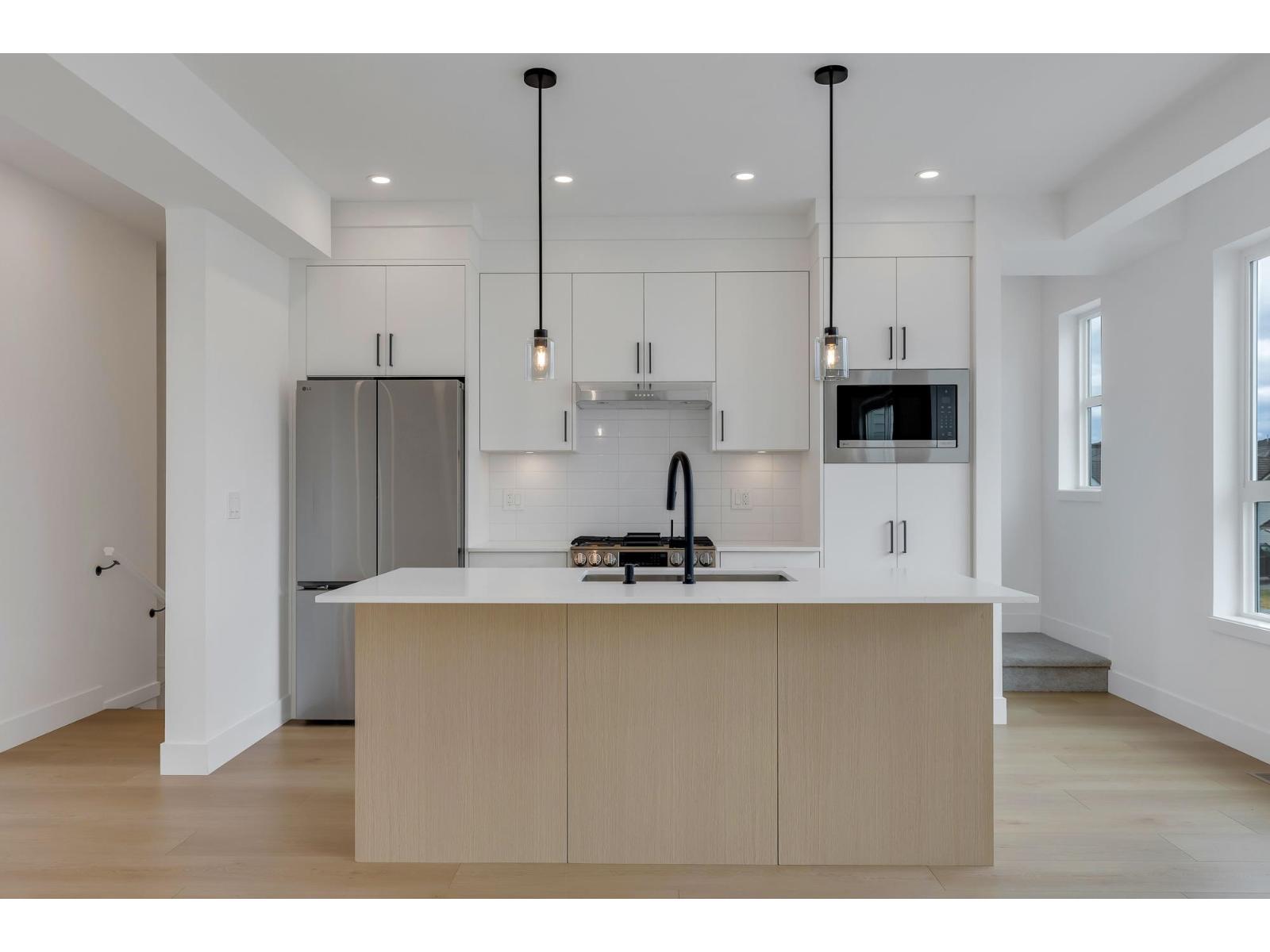 4 30501 ROBIN Drive - photo 2