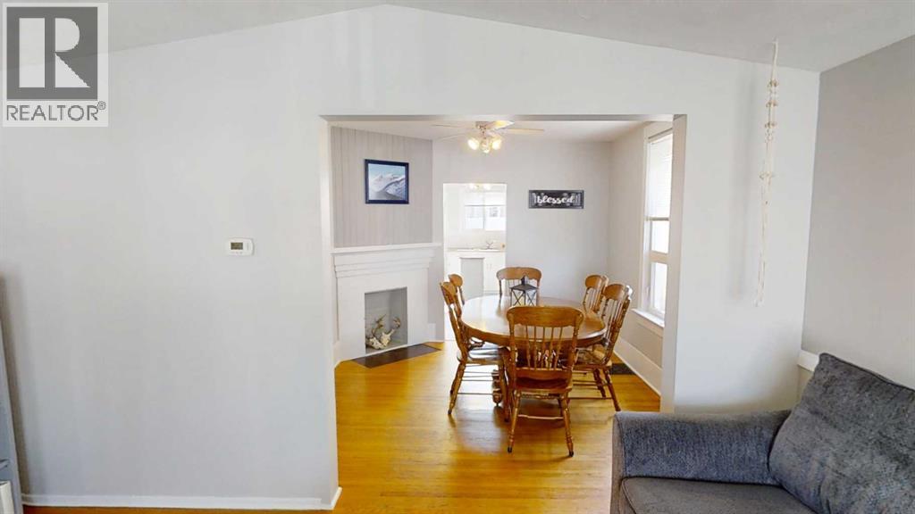 Single Family House Bungalow for Sale in   Avenue S Victoria Park Lethbridge 