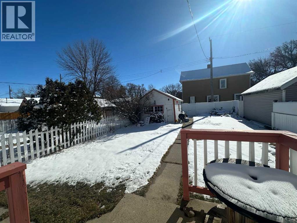 Single Family House Bungalow for Sale in   Avenue S Victoria Park Lethbridge 