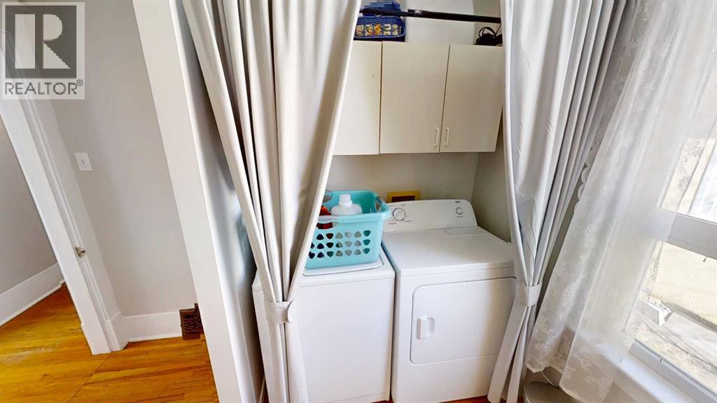 Single Family House Bungalow for Sale in   Avenue S Victoria Park Lethbridge 