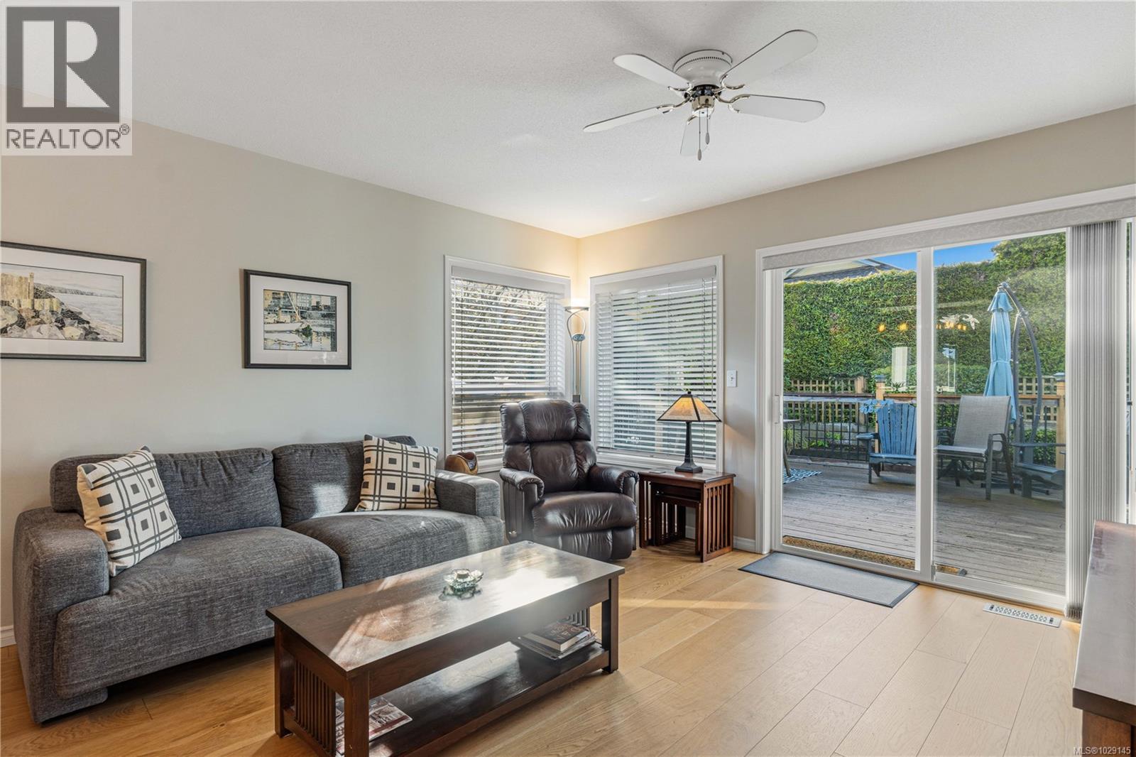1303 Oceanside Dr - 13