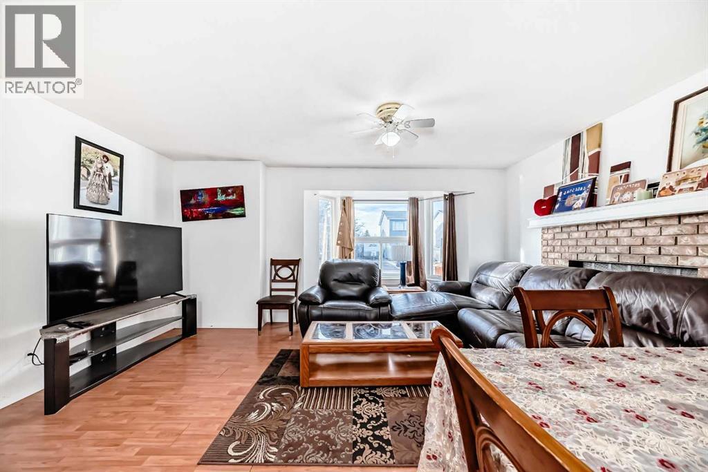 Single Family House for Sale in  Falmere Way NE Falconridge Calgary 