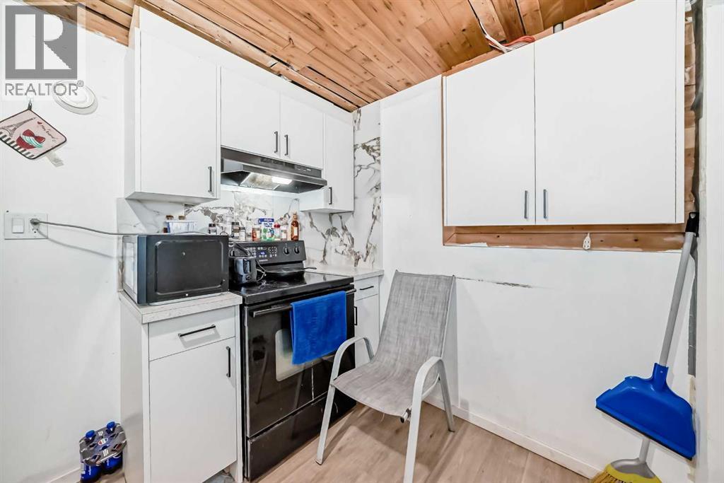 Single Family House for Sale in  Falmere Way NE Falconridge Calgary 