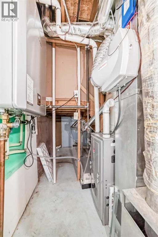 Single Family House for Sale in  Falmere Way NE Falconridge Calgary 