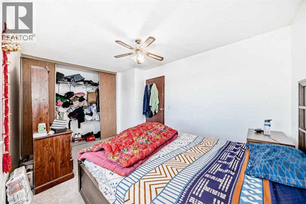 Single Family House for Sale in  Falmere Way NE Falconridge Calgary 